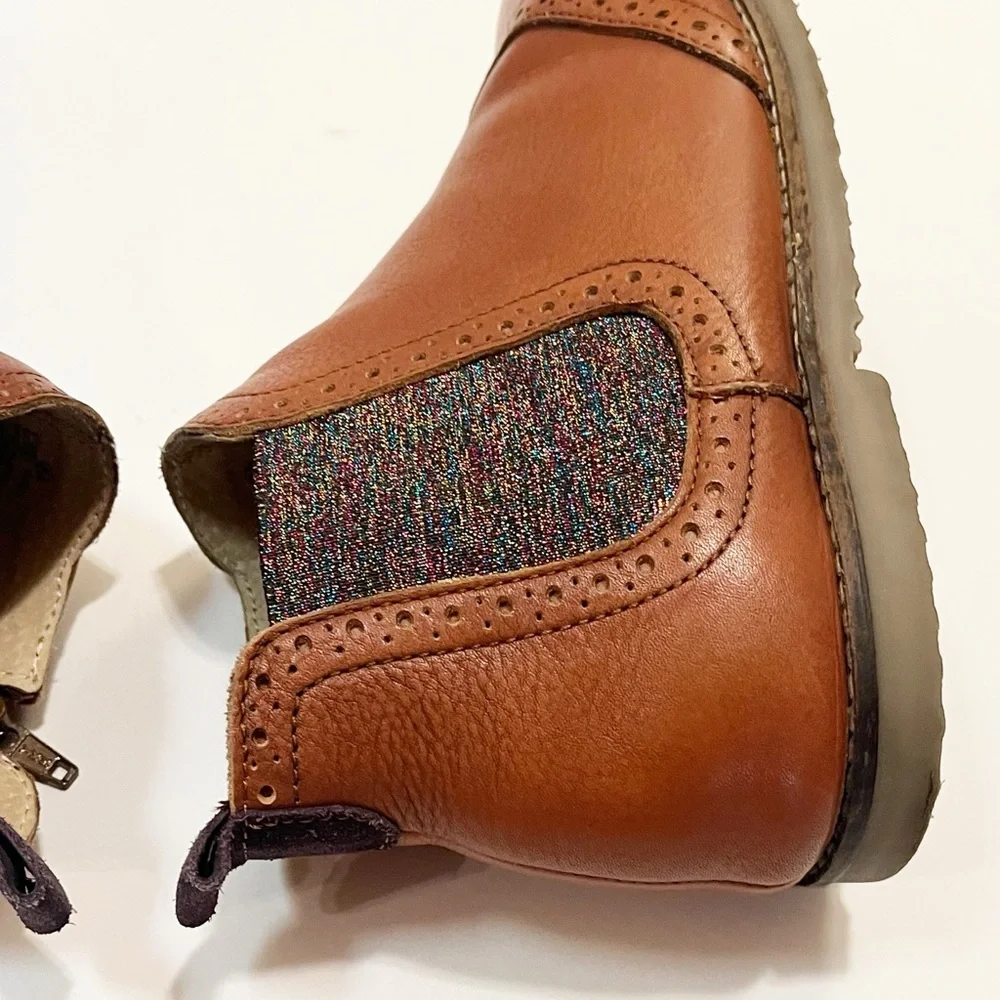 Mini Boden Brown Leather Brogue Chelsea Ankle Boots. Elastic Side. Youth 6